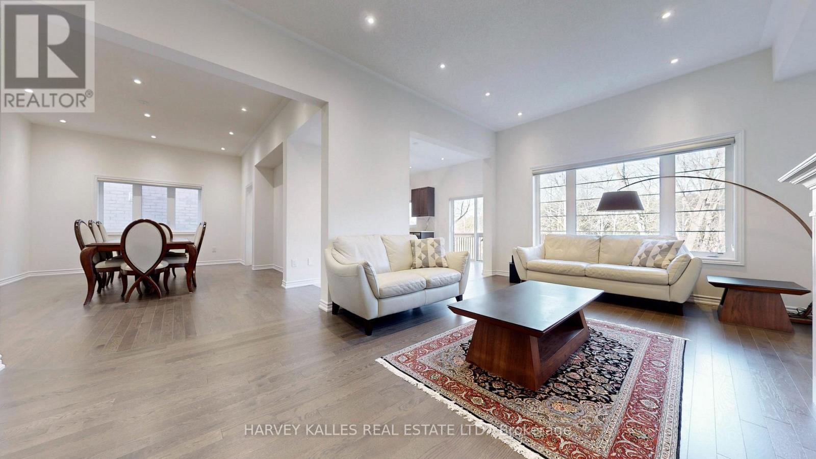 56 Charles White Court, East Gwillimbury (Sharon), Ontario  L0G 1V0 - Photo 3 - N13611834