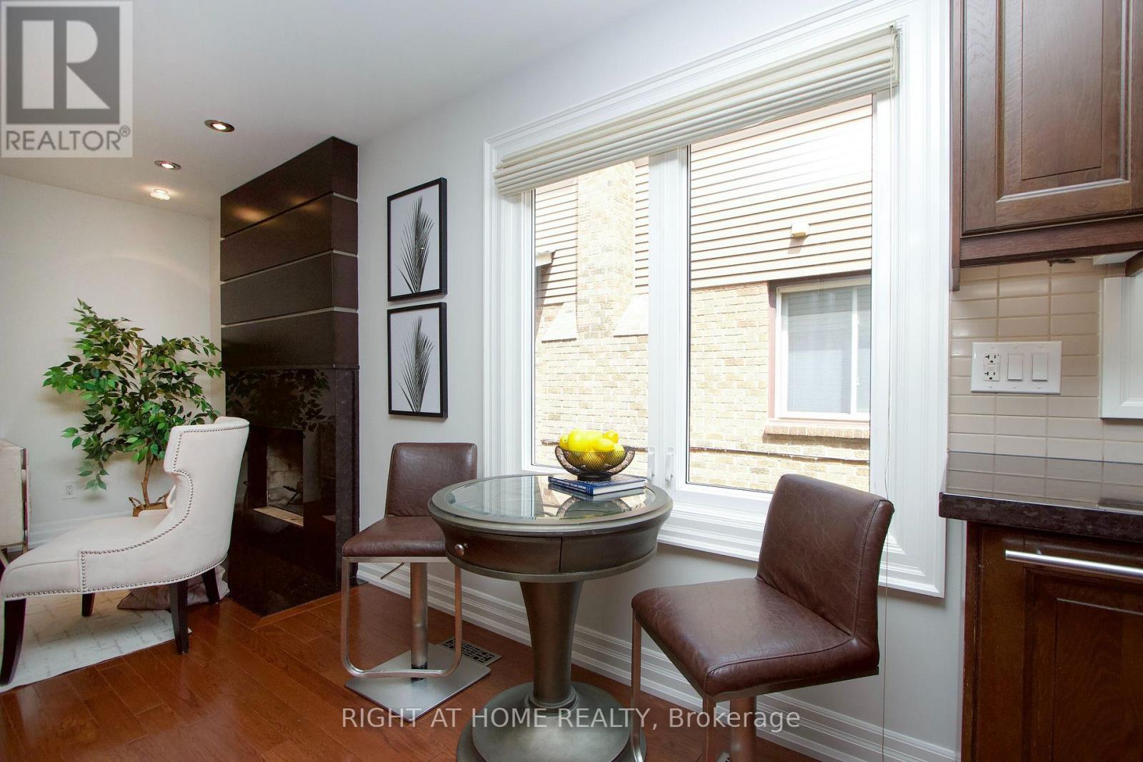 137 Joanna Crescent, Vaughan (Crestwood-Springfarm-Yorkhill), Ontario  L4J 5G3 - Photo 13 - N13611916