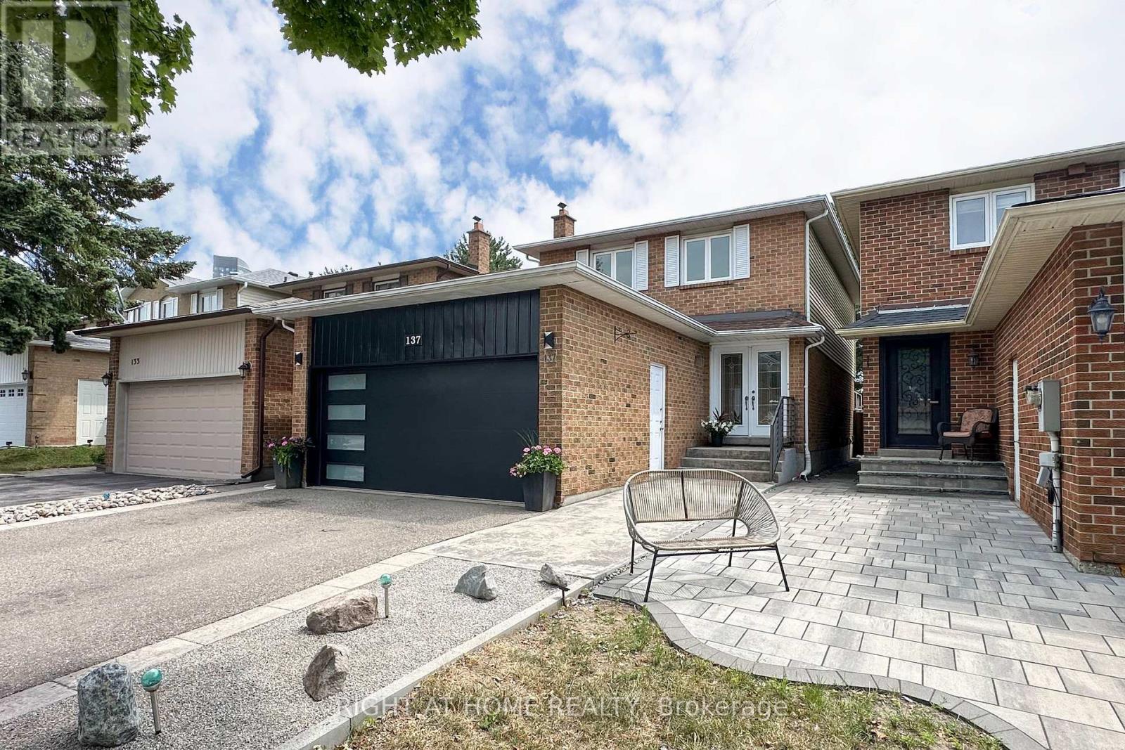 137 Joanna Crescent, Vaughan (Crestwood-Springfarm-Yorkhill), Ontario  L4J 5G3 - Photo 2 - N13611916