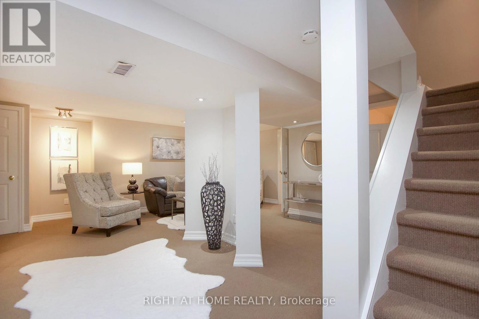 137 Joanna Crescent, Vaughan (Crestwood-Springfarm-Yorkhill), Ontario  L4J 5G3 - Photo 32 - N13611916