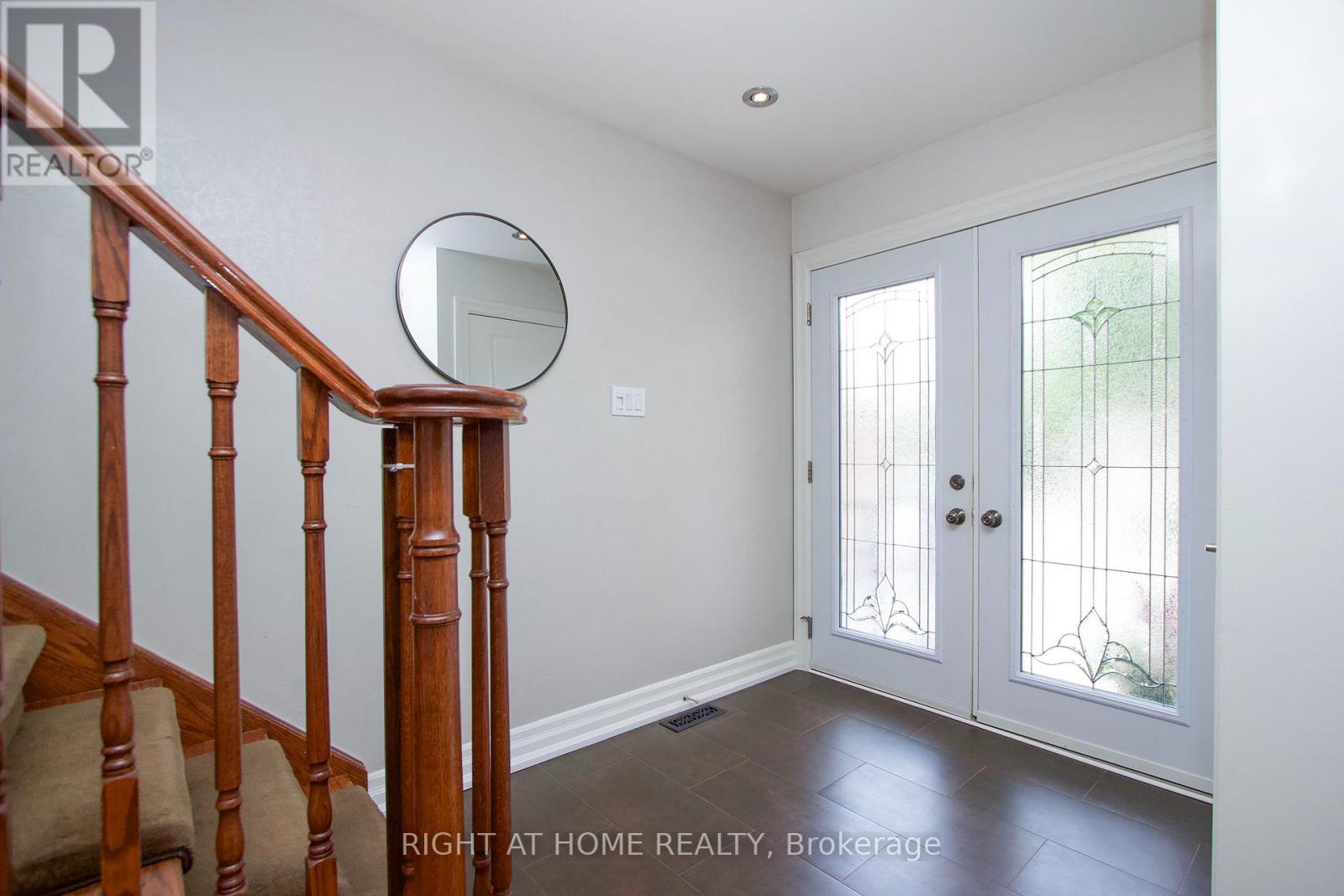 137 Joanna Crescent, Vaughan (Crestwood-Springfarm-Yorkhill), Ontario  L4J 5G3 - Photo 4 - N13611916