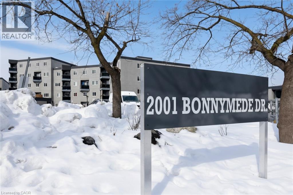 2001 BONNYMEDE Drive Unit# 119 Mississauga Ontario Canada L5J4H8 3