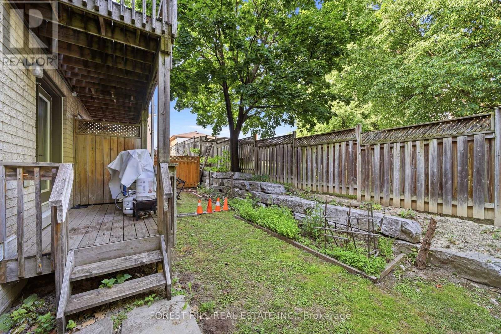 12 Lambrinos Lane, Toronto, Ontario  M3N 0A1 - Photo 38 - W13611872
