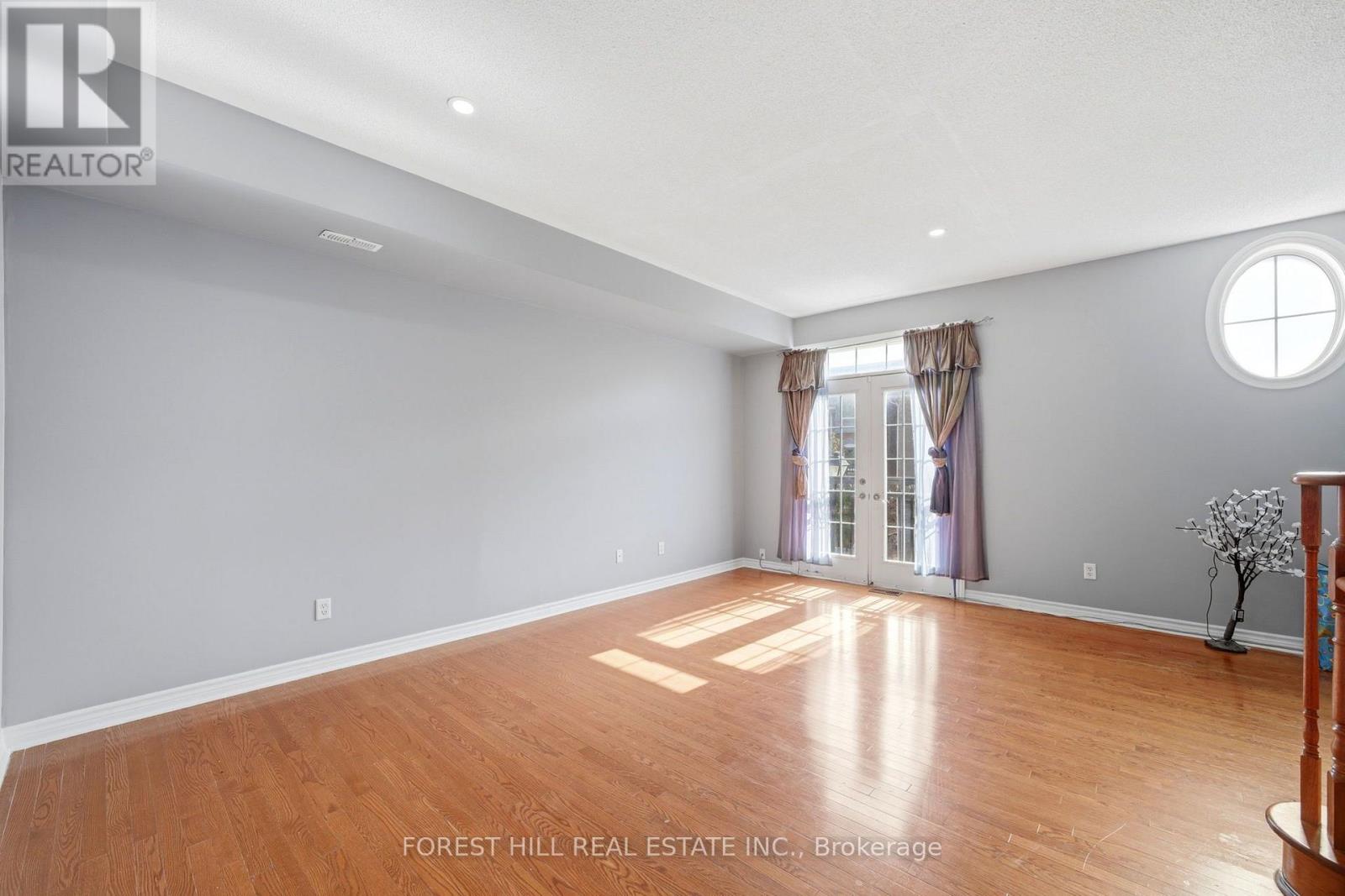 12 Lambrinos Lane, Toronto, Ontario  M3N 0A1 - Photo 7 - W13611872