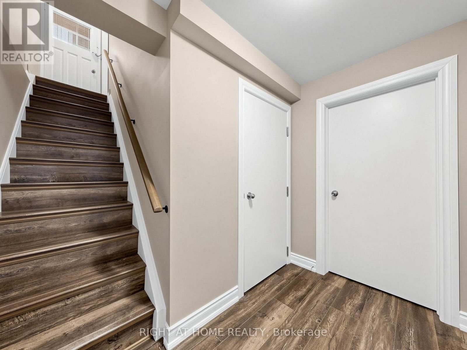 238 Troy Street, Mississauga, Ontario  L5G 1S7 - Photo 16 - W13611972