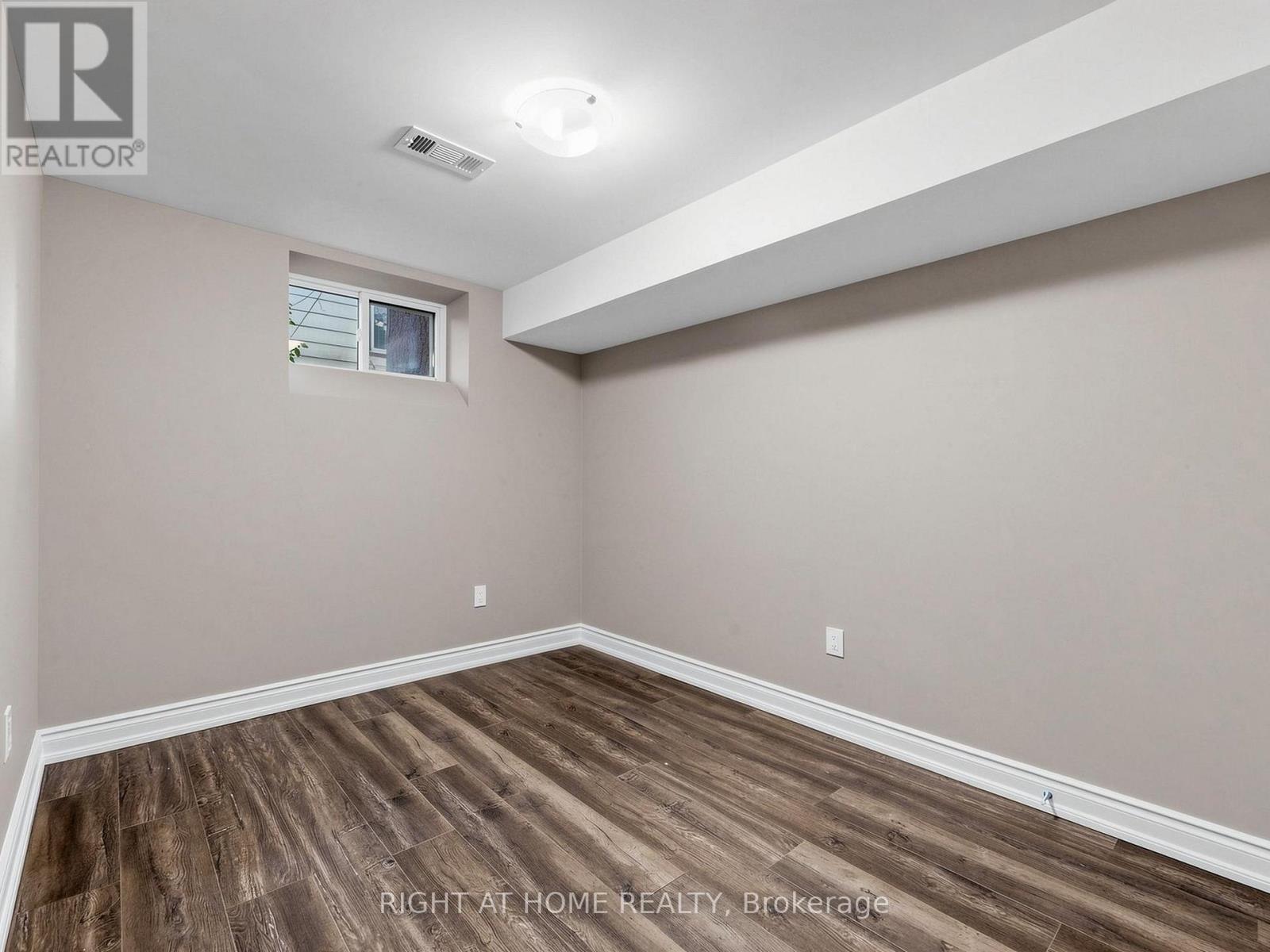 238 Troy Street, Mississauga, Ontario  L5G 1S7 - Photo 23 - W13611972