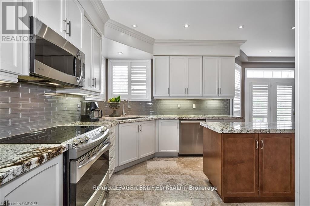 2499 Highmount Crescent, Oakville, Ontario  L6M 4Z1 - Photo 16 - W13612044