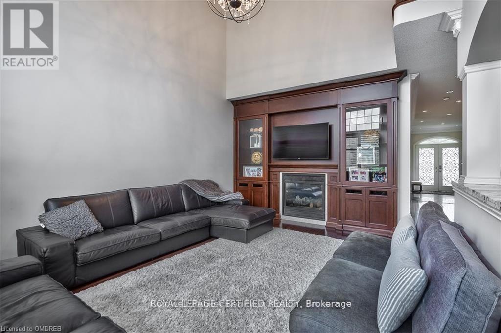 2499 Highmount Crescent, Oakville, Ontario  L6M 4Z1 - Photo 21 - W13612044
