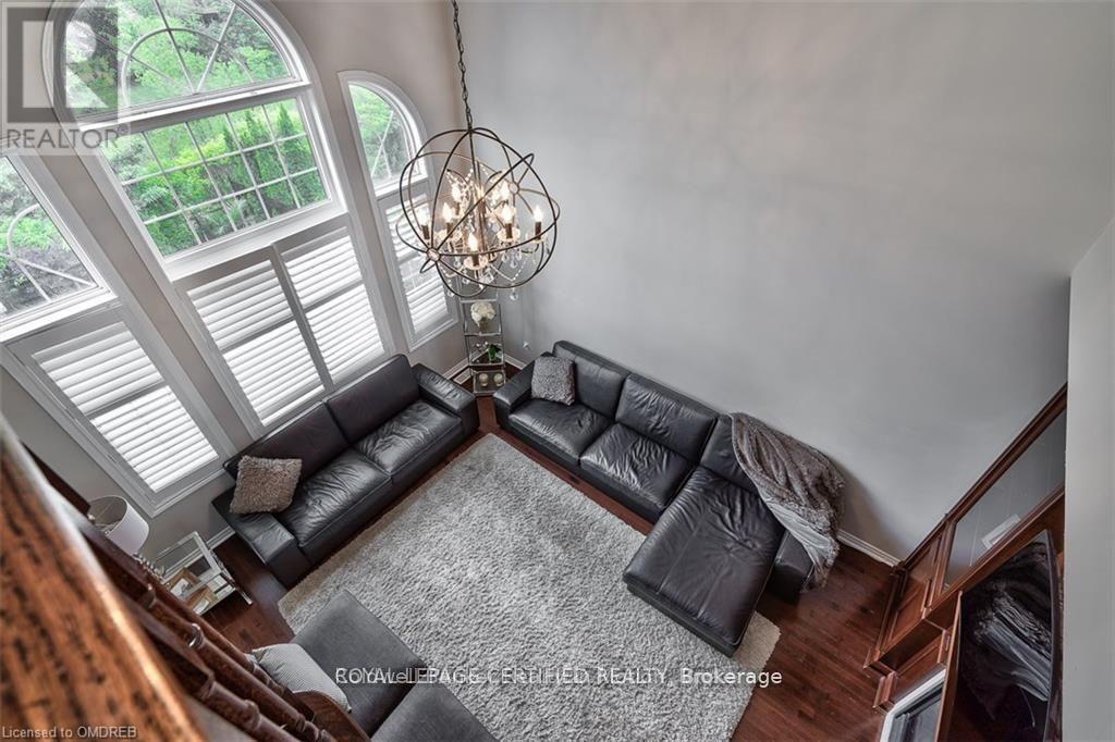 2499 Highmount Crescent, Oakville, Ontario  L6M 4Z1 - Photo 22 - W13612044