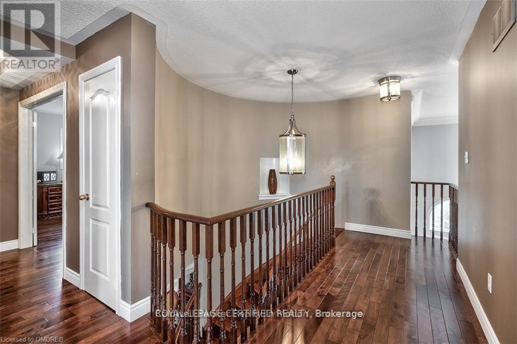 2499 Highmount Crescent, Oakville, Ontario  L6M 4Z1 - Photo 24 - W13612044