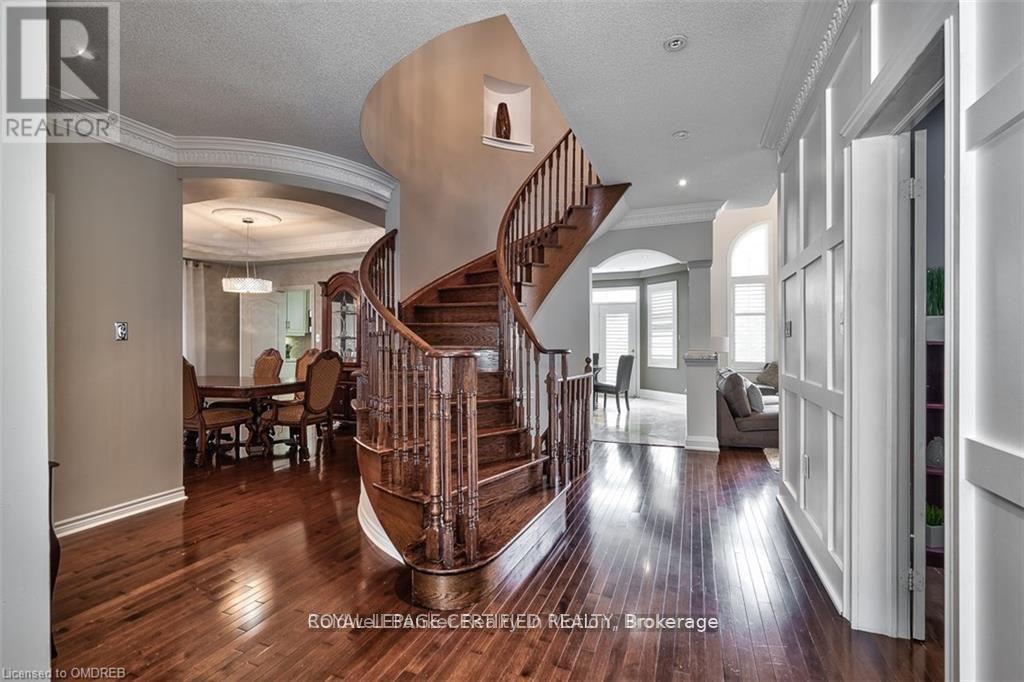 2499 Highmount Crescent, Oakville, Ontario  L6M 4Z1 - Photo 9 - W13612044