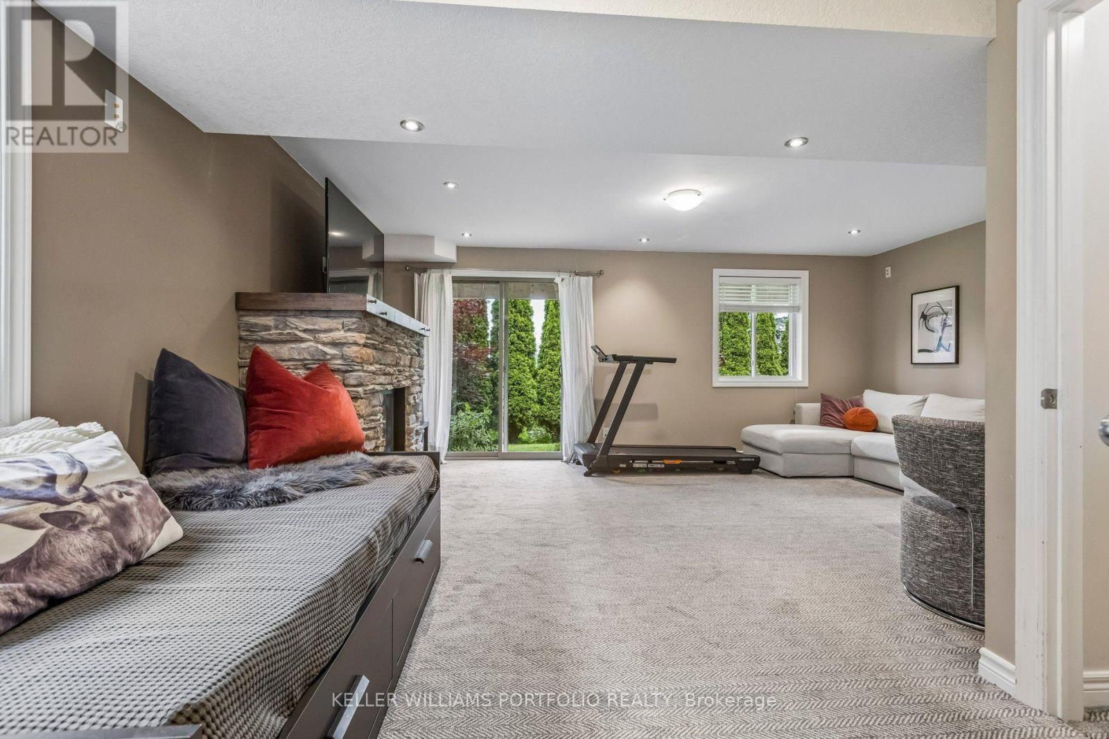 775 Klosters Drive, Waterloo, Ontario  N2V 2V4 - Photo 34 - X13611948