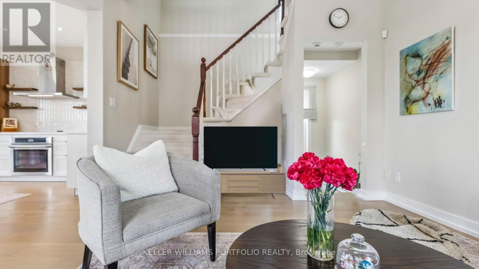 775 Klosters Drive, Waterloo, Ontario  N2V 2V4 - Photo 9 - X13611948