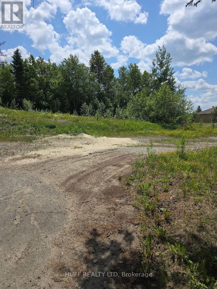 107 Government Road W, Kirkland Lake, Ontario  P2N 2E8 - Photo 3 - T13607494
