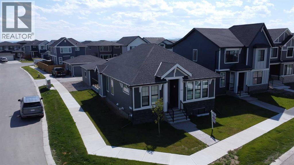 568 Grayling Bend, Rural Rocky View County, Alberta  T3Z 0H6 - Photo 2 - A2309092