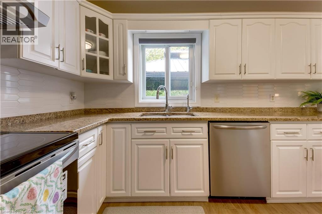 519 Yorkshire Drive, Waterloo, Ontario  N2T 2V1 - Photo 9 - 40849801