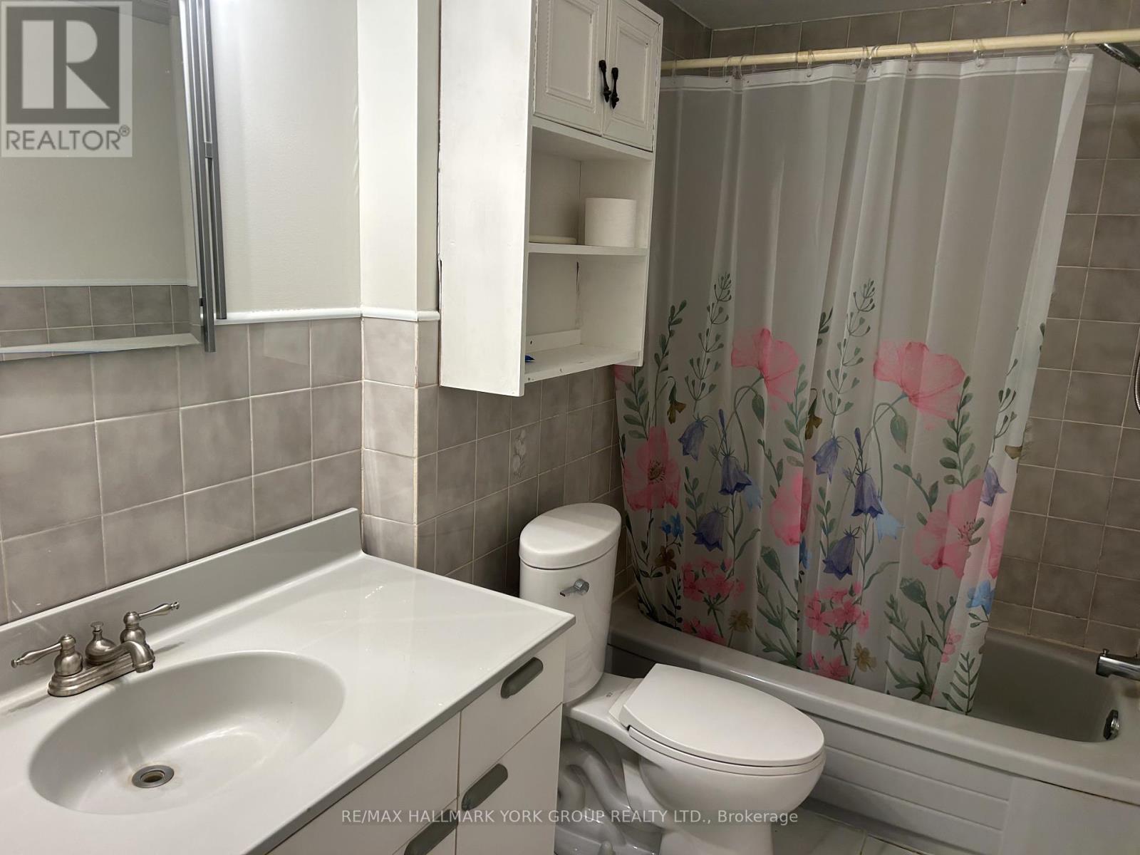 19 Stonehill Boulevard, East Gwillimbury, Ontario  L9N 1C9 - Photo 13 - N13610282