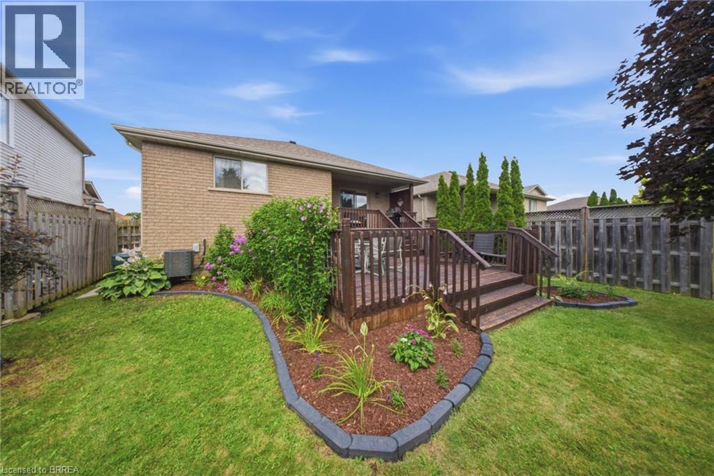 151 Mcguiness Drive, Brantford, Ontario  N3T 0B4 - Photo 31 - 40847240