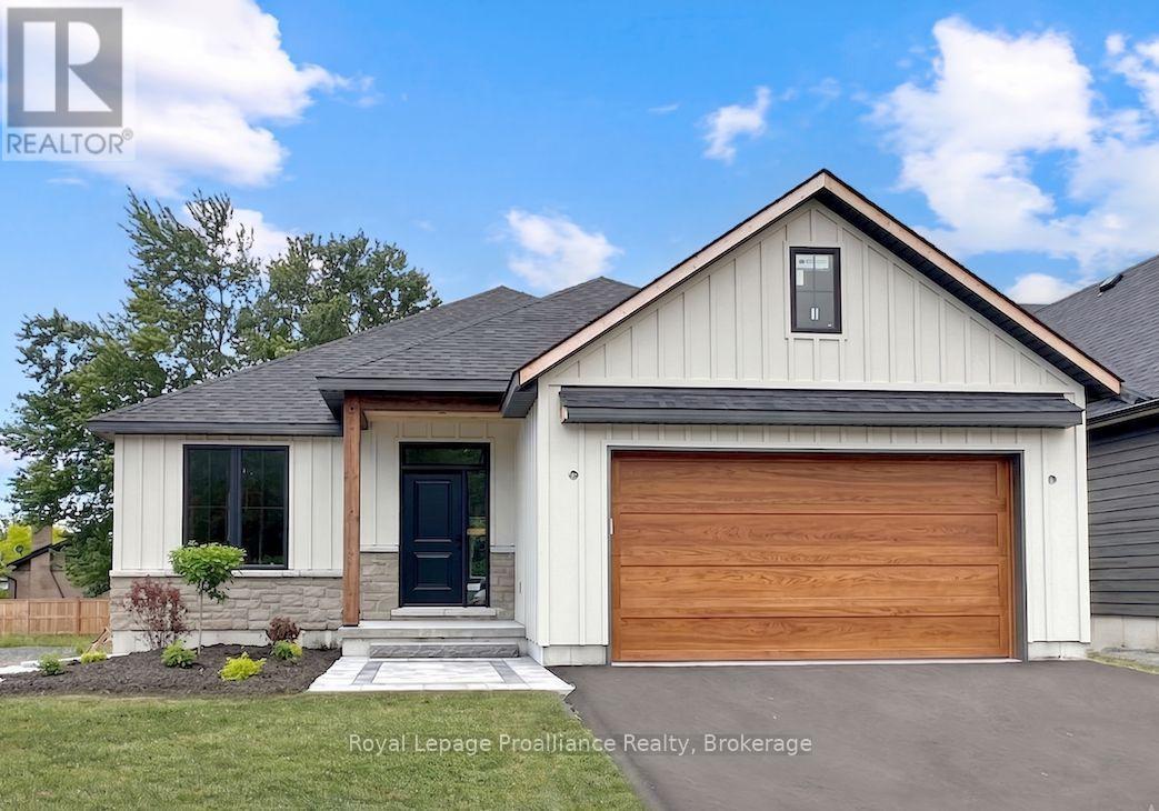 33 DEERVIEW DRIVE, Quinte West, Ontario