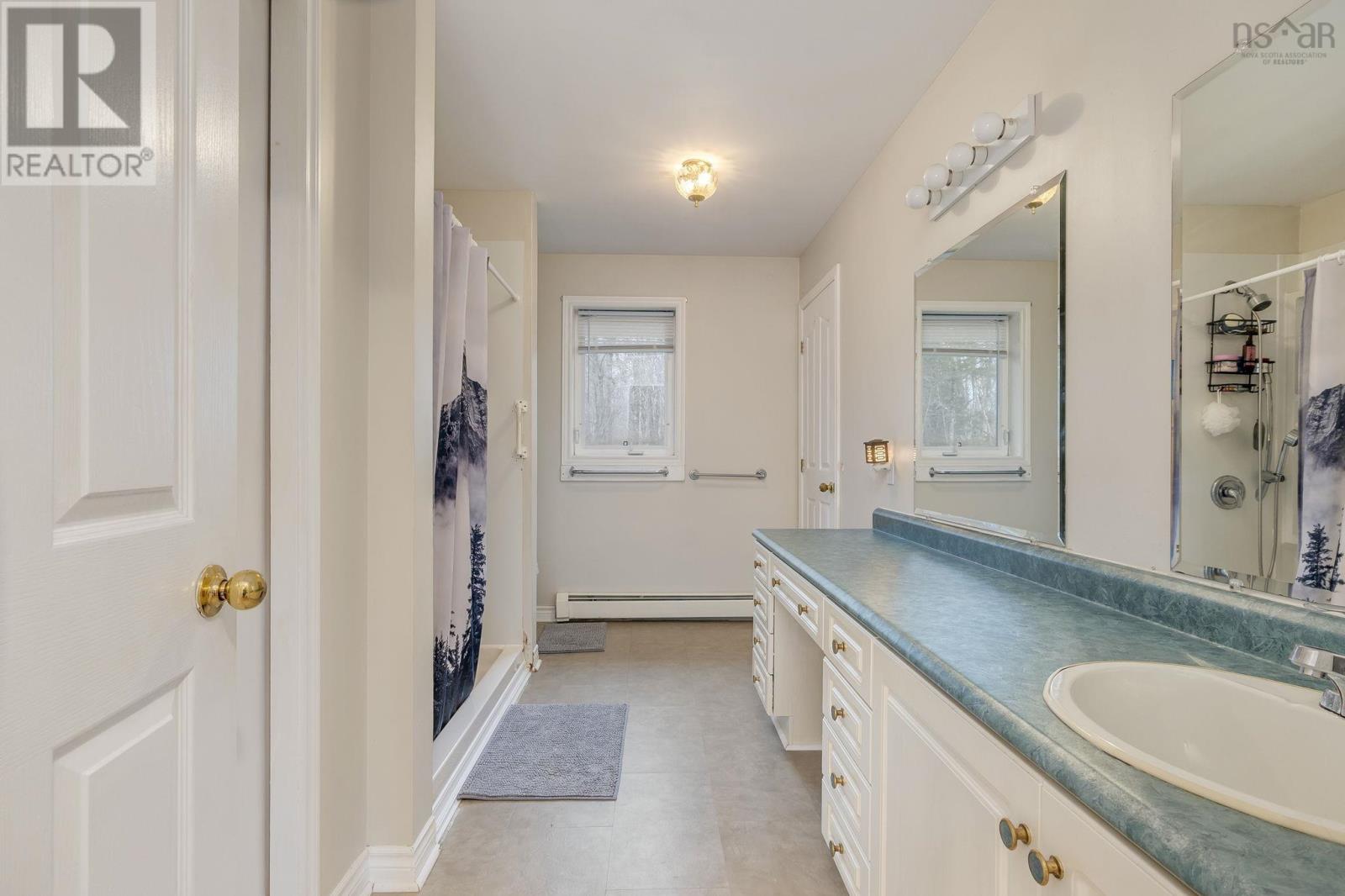 15 Bainbridge Court, Dartmouth, Nova Scotia  B2Z 1J5 - Photo 17 - 202610800