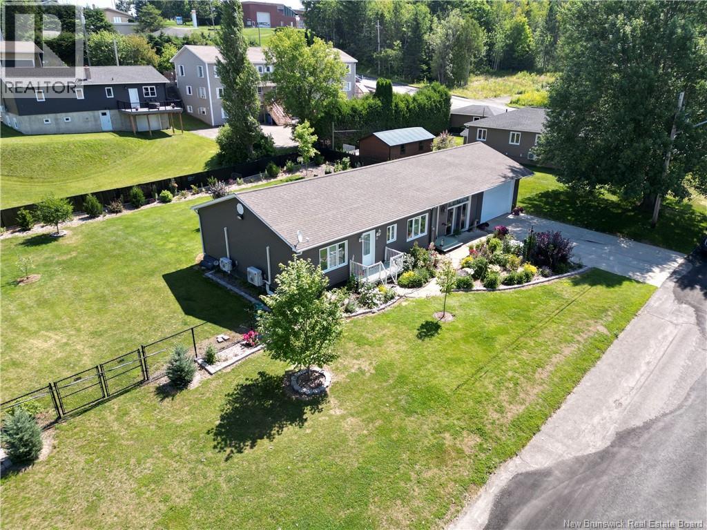 16 Beaulieu Street, Grand-Sault/grand Falls, New Brunswick  E3Y 1C9 - Photo 3 - NB144839