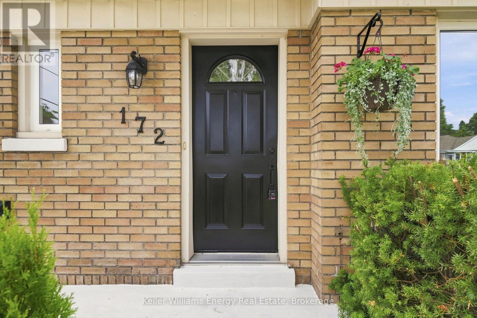 172 Central Park Boulevard S, Oshawa (Central), Ontario  L1H 5W7 - Photo 3 - E13612436