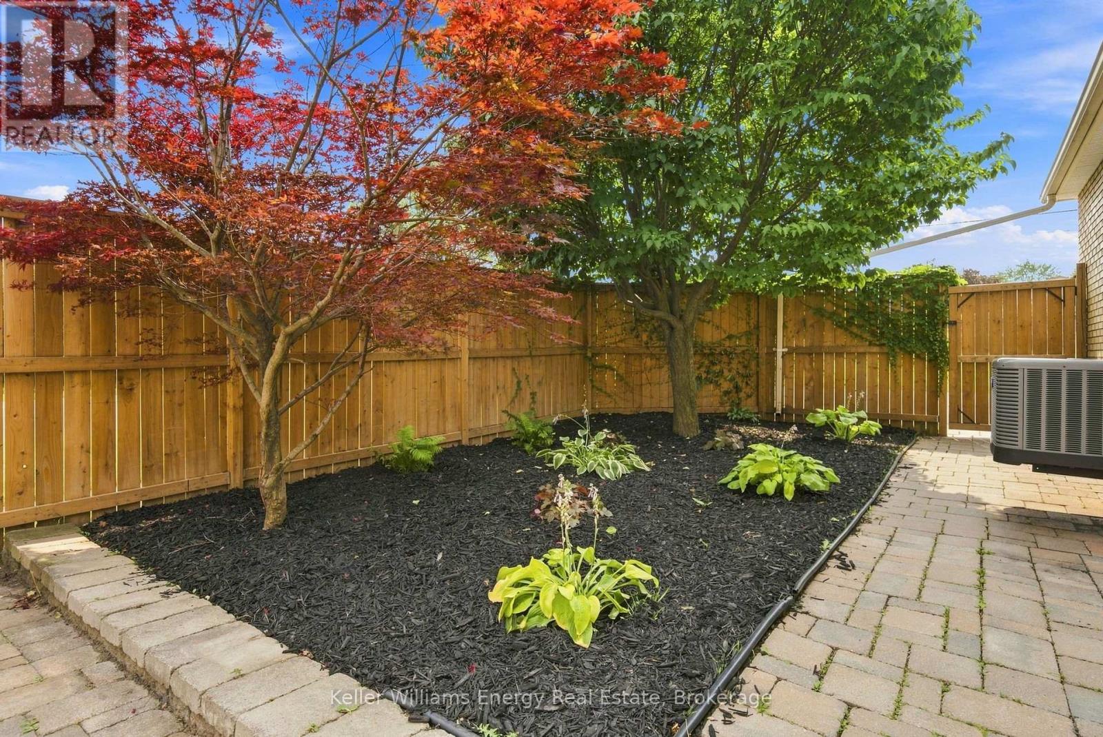 172 Central Park Boulevard S, Oshawa (Central), Ontario  L1H 5W7 - Photo 32 - E13612436