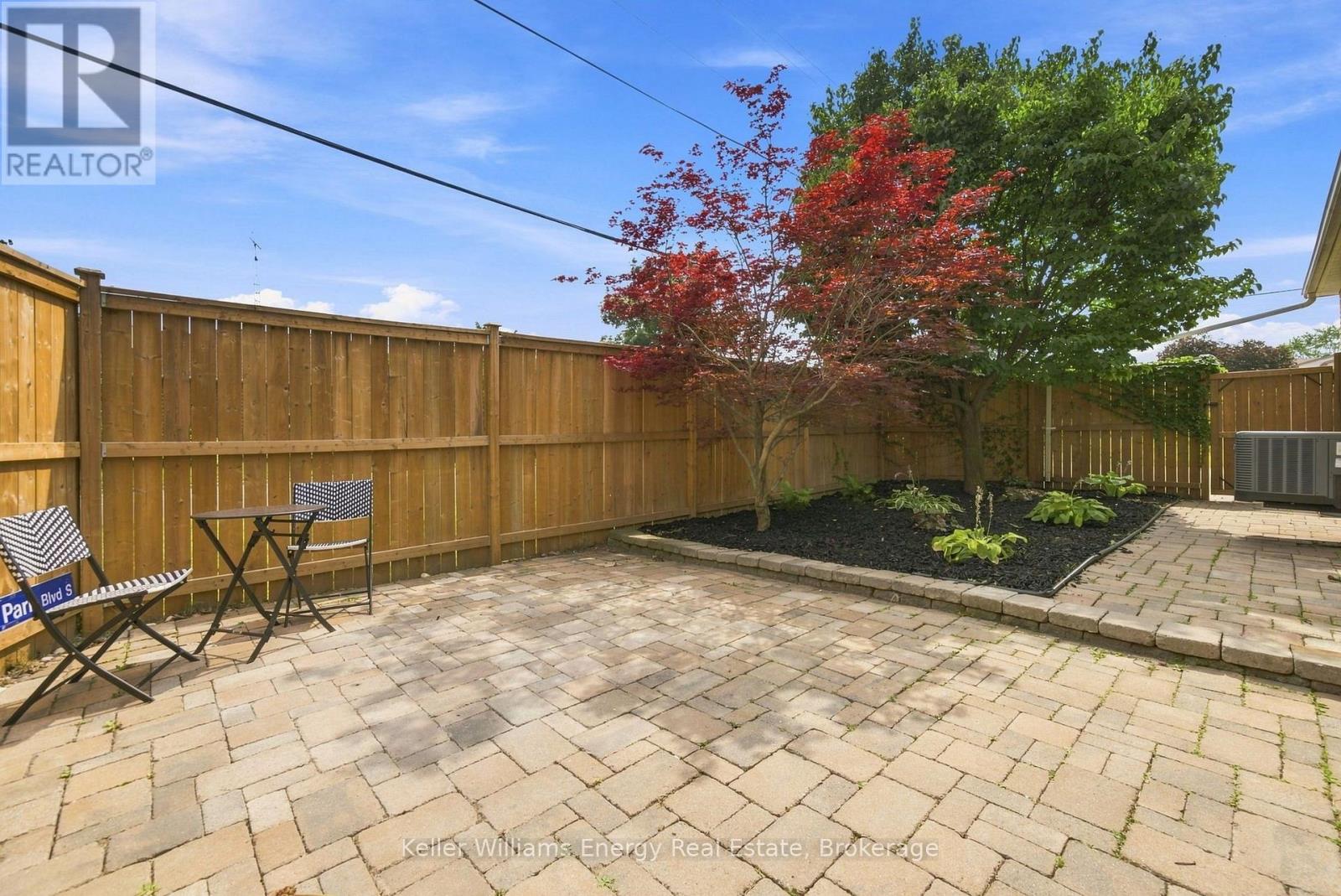 172 Central Park Boulevard S, Oshawa (Central), Ontario  L1H 5W7 - Photo 33 - E13612436