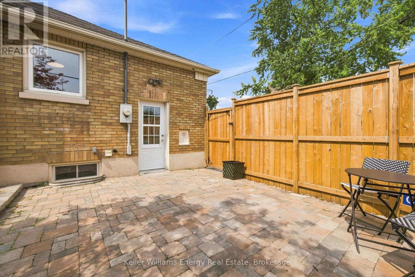 172 Central Park Boulevard S, Oshawa (Central), Ontario  L1H 5W7 - Photo 34 - E13612436