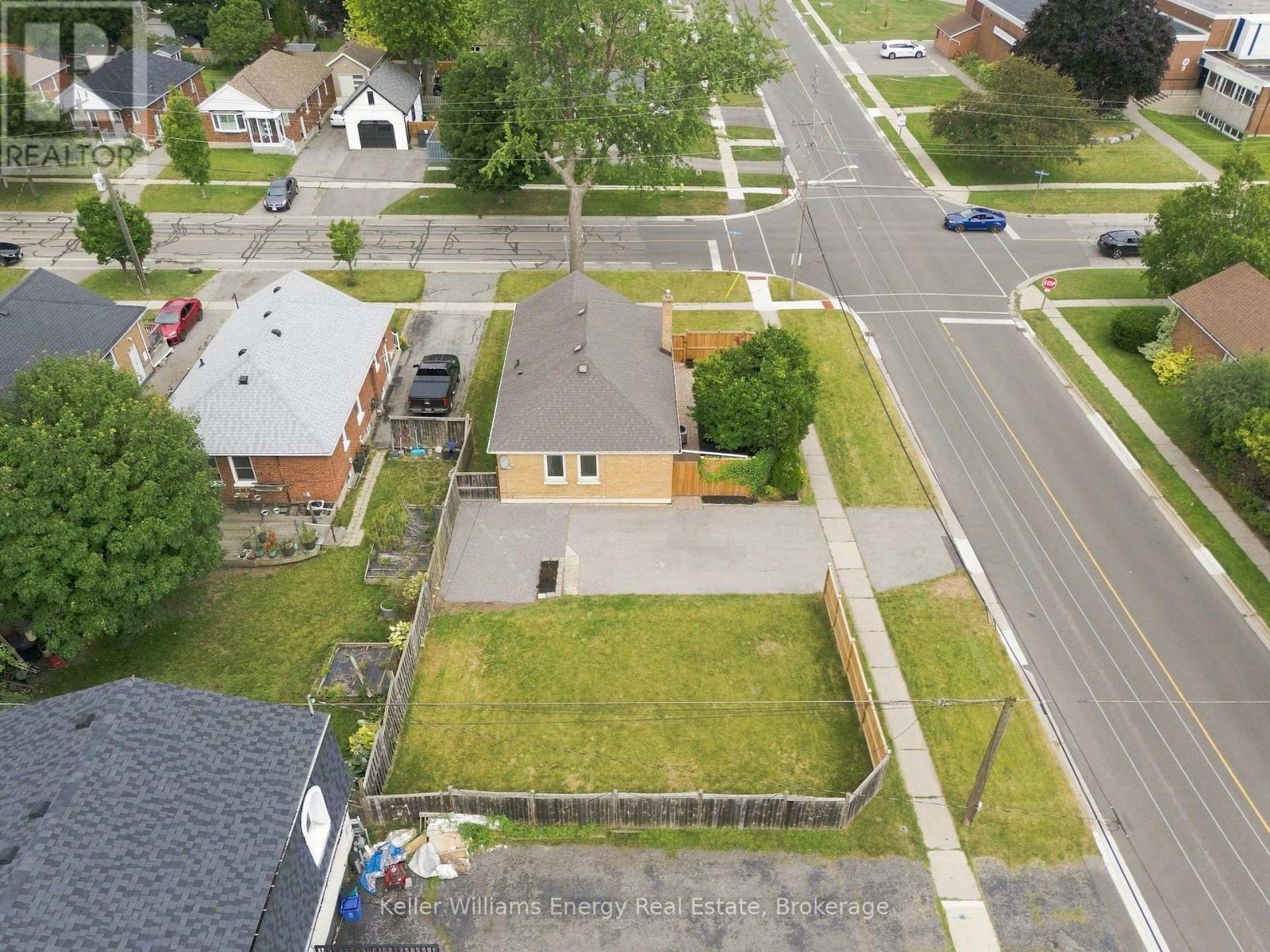 172 Central Park Boulevard S, Oshawa (Central), Ontario  L1H 5W7 - Photo 36 - E13612436