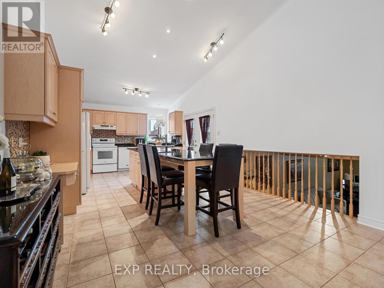 7090 Julie Drive, Niagara Falls, Ontario  L2H 3L4 - Photo 12 - X13612396