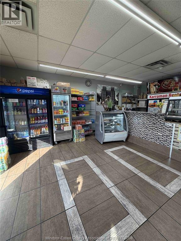 567 Wyandotte Street East, Windsor, Ontario  N9A 3J1 - Photo 3 - 26018168