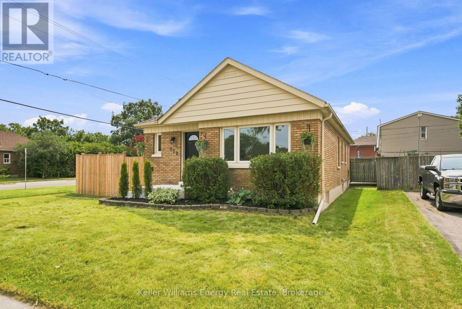 172 Central Park Boulevard S, Oshawa (Central), Ontario  L1H 5W7 - Photo 2 - E13612436