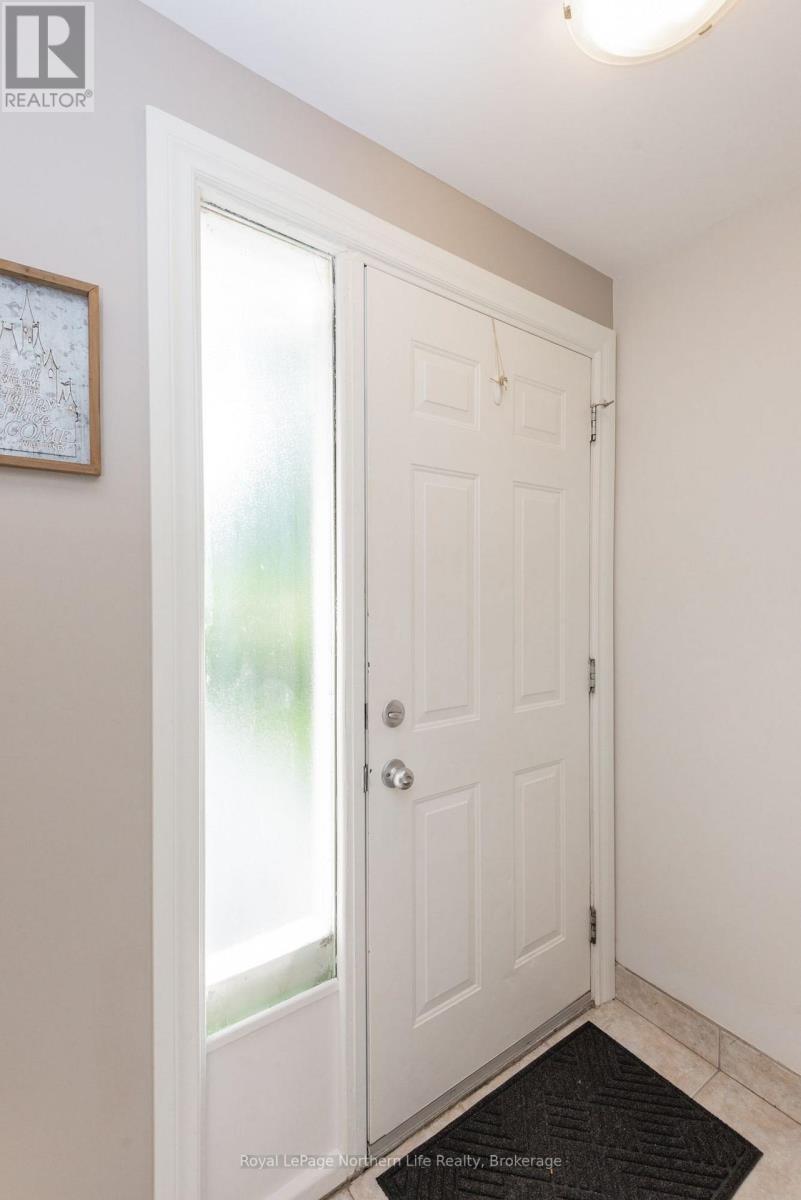 1 - 644 Lakeshore Drive, North Bay (Ferris), Ontario  P1A 3N6 - Photo 3 - X13612390