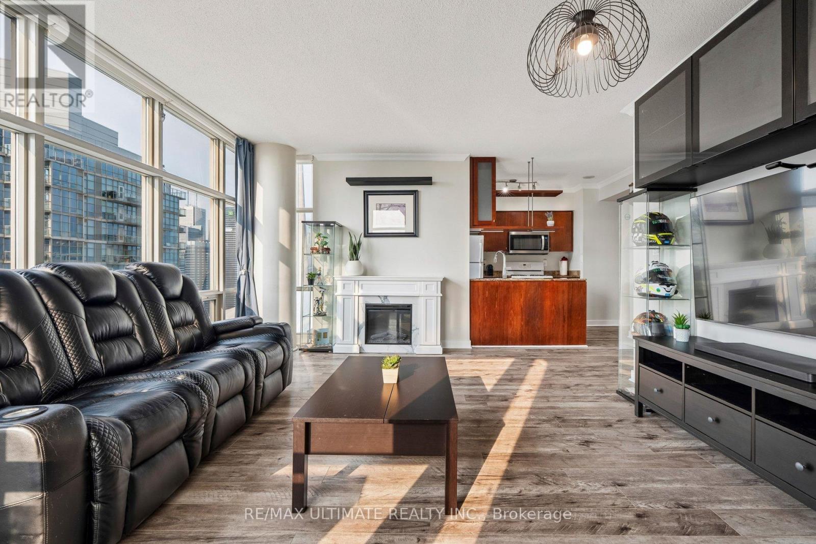4003 - 35 Mariner Terrace, Toronto, Ontario  M5V 3V9 - Photo 10 - C13612254