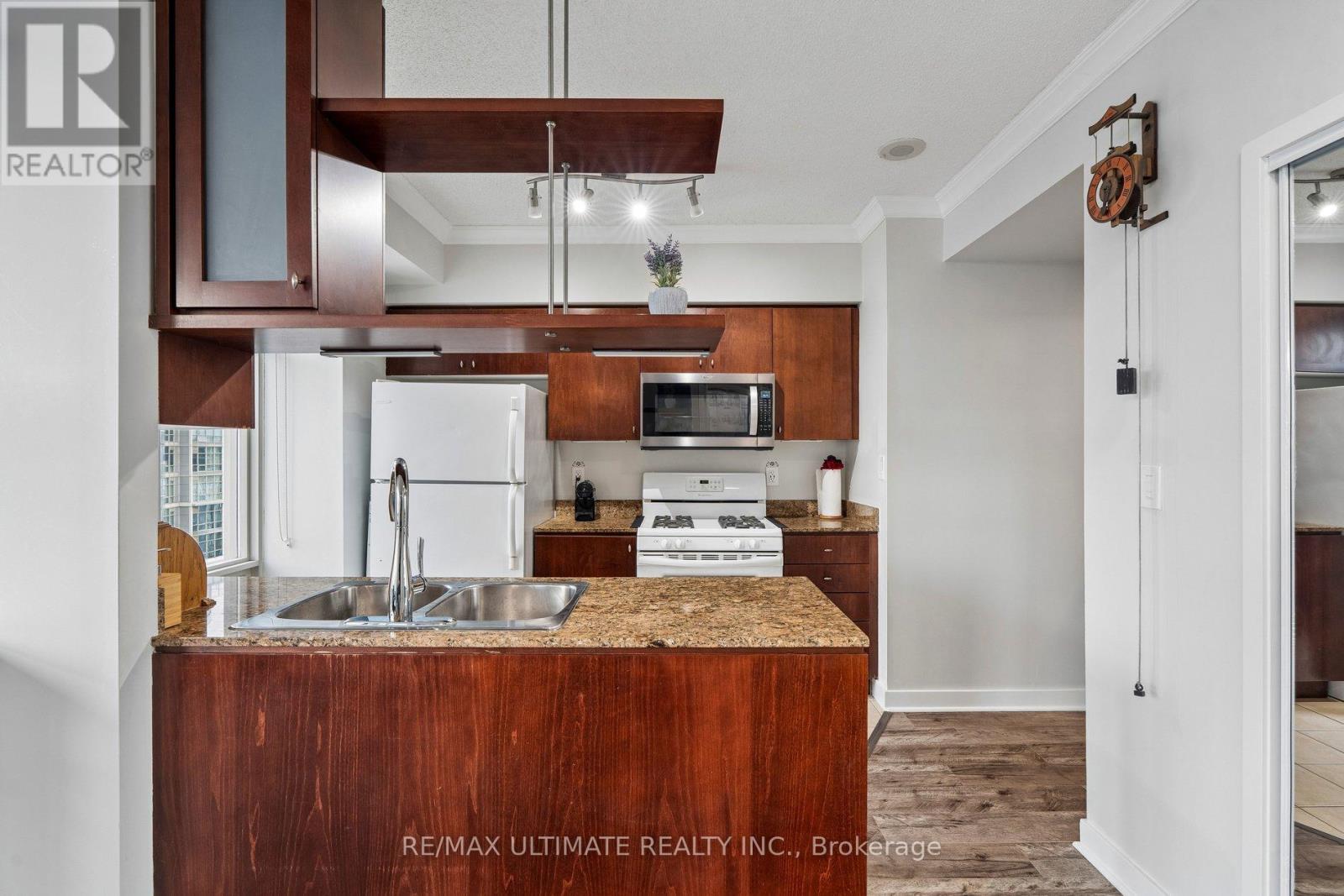 4003 - 35 Mariner Terrace, Toronto, Ontario  M5V 3V9 - Photo 15 - C13612254