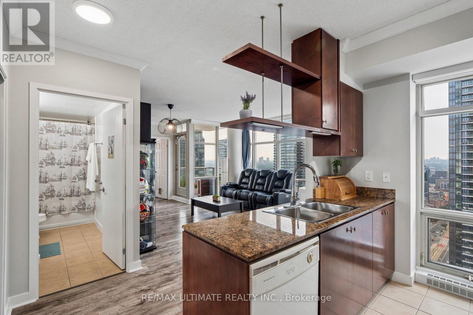 4003 - 35 Mariner Terrace, Toronto, Ontario  M5V 3V9 - Photo 17 - C13612254