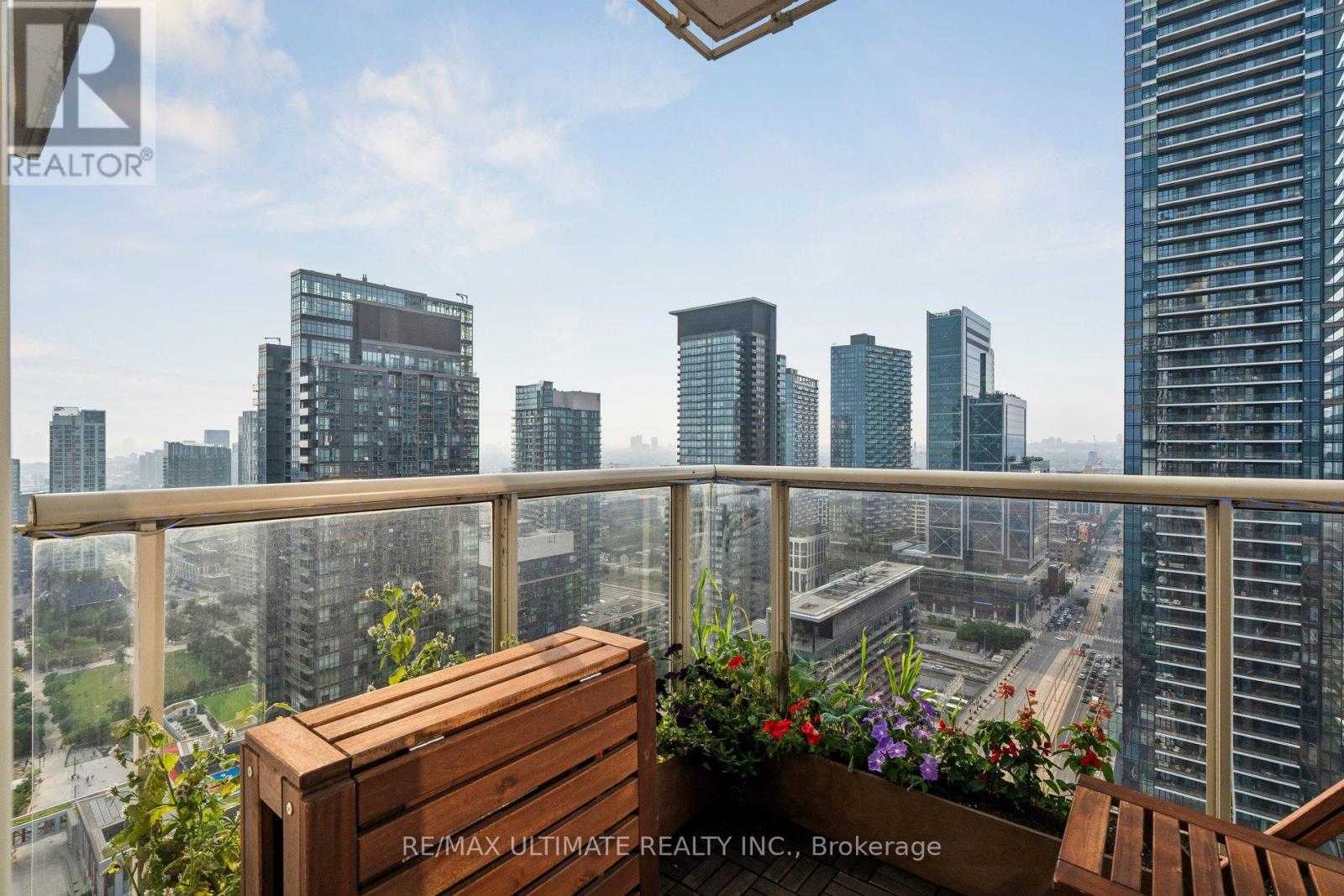 4003 - 35 Mariner Terrace, Toronto, Ontario  M5V 3V9 - Photo 2 - C13612254