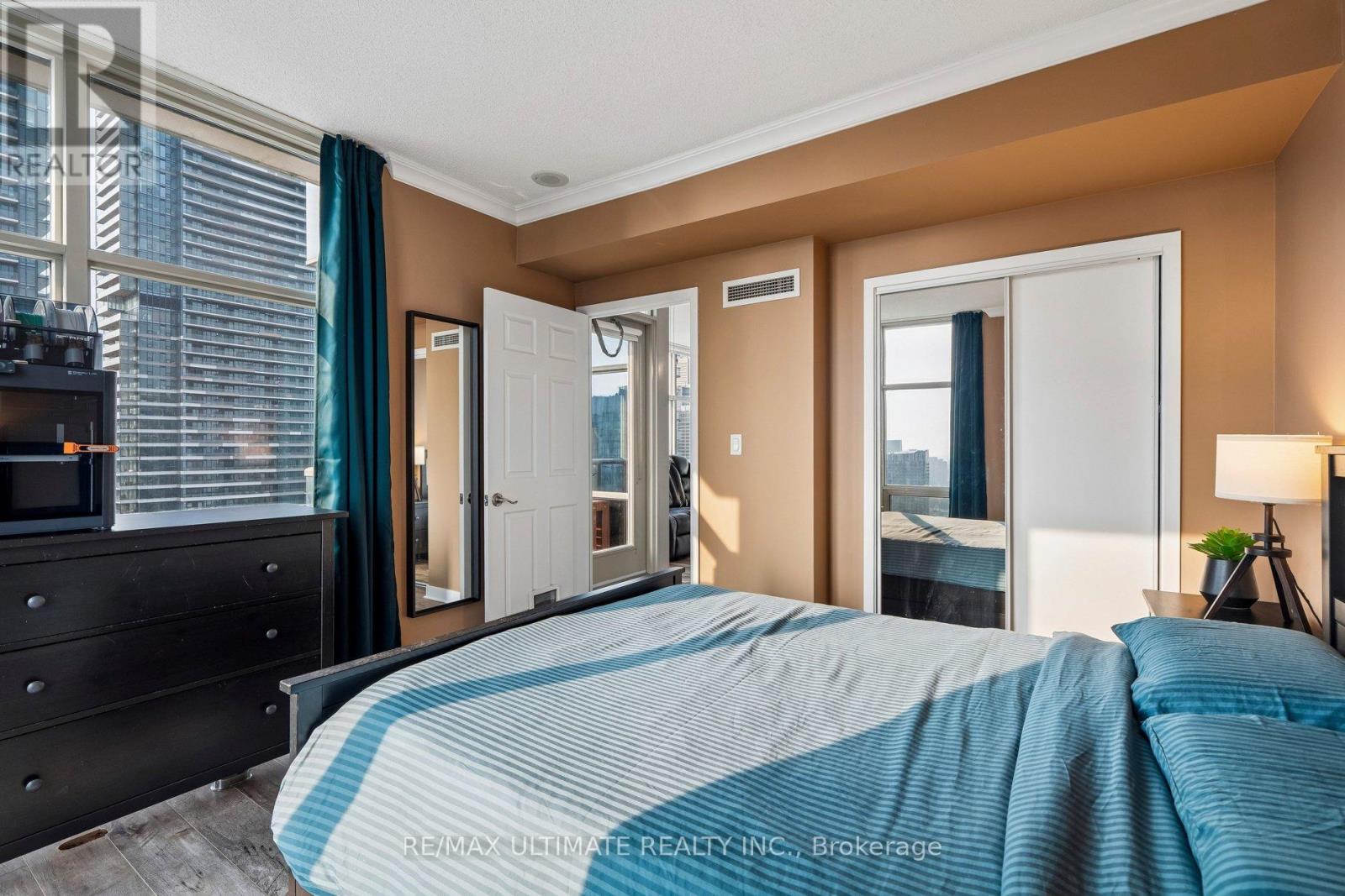 4003 - 35 Mariner Terrace, Toronto, Ontario  M5V 3V9 - Photo 20 - C13612254