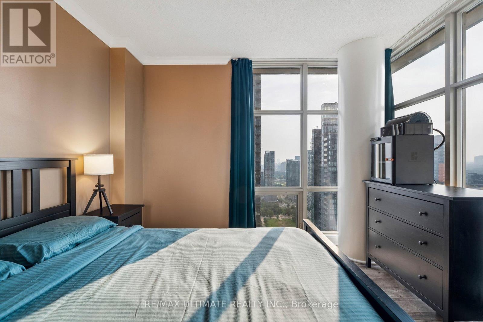 4003 - 35 Mariner Terrace, Toronto, Ontario  M5V 3V9 - Photo 21 - C13612254