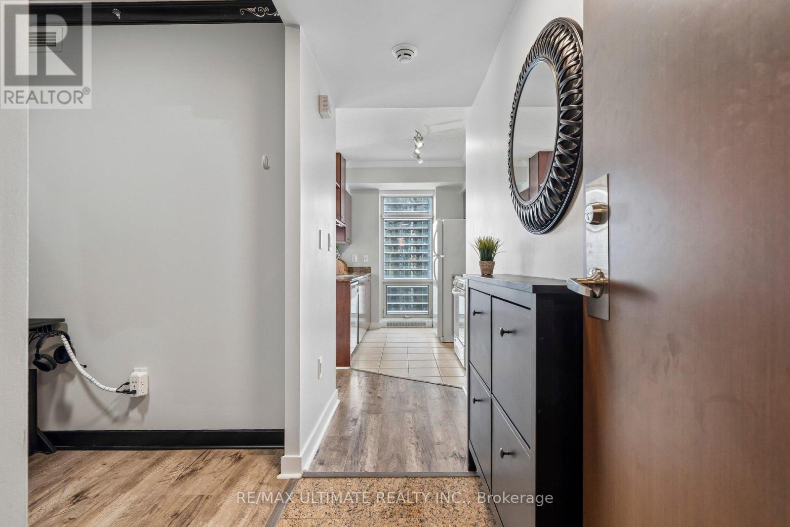 4003 - 35 Mariner Terrace, Toronto, Ontario  M5V 3V9 - Photo 3 - C13612254
