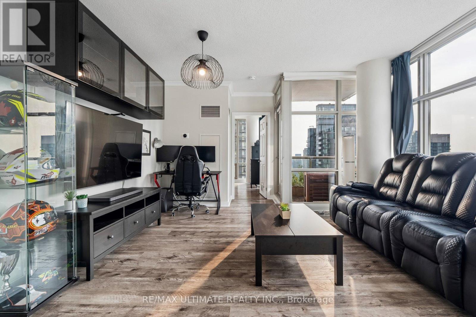 4003 - 35 Mariner Terrace, Toronto, Ontario  M5V 3V9 - Photo 8 - C13612254
