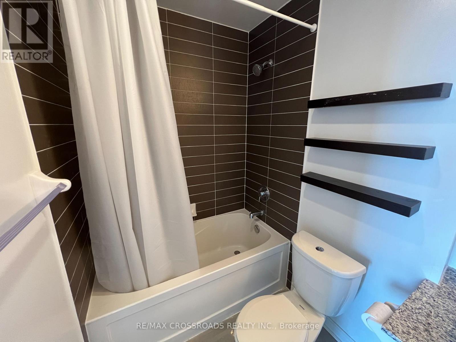 519 - 2756 Old Leslie Street, Toronto, Ontario  M2K 0E2 - Photo 3 - C13612304