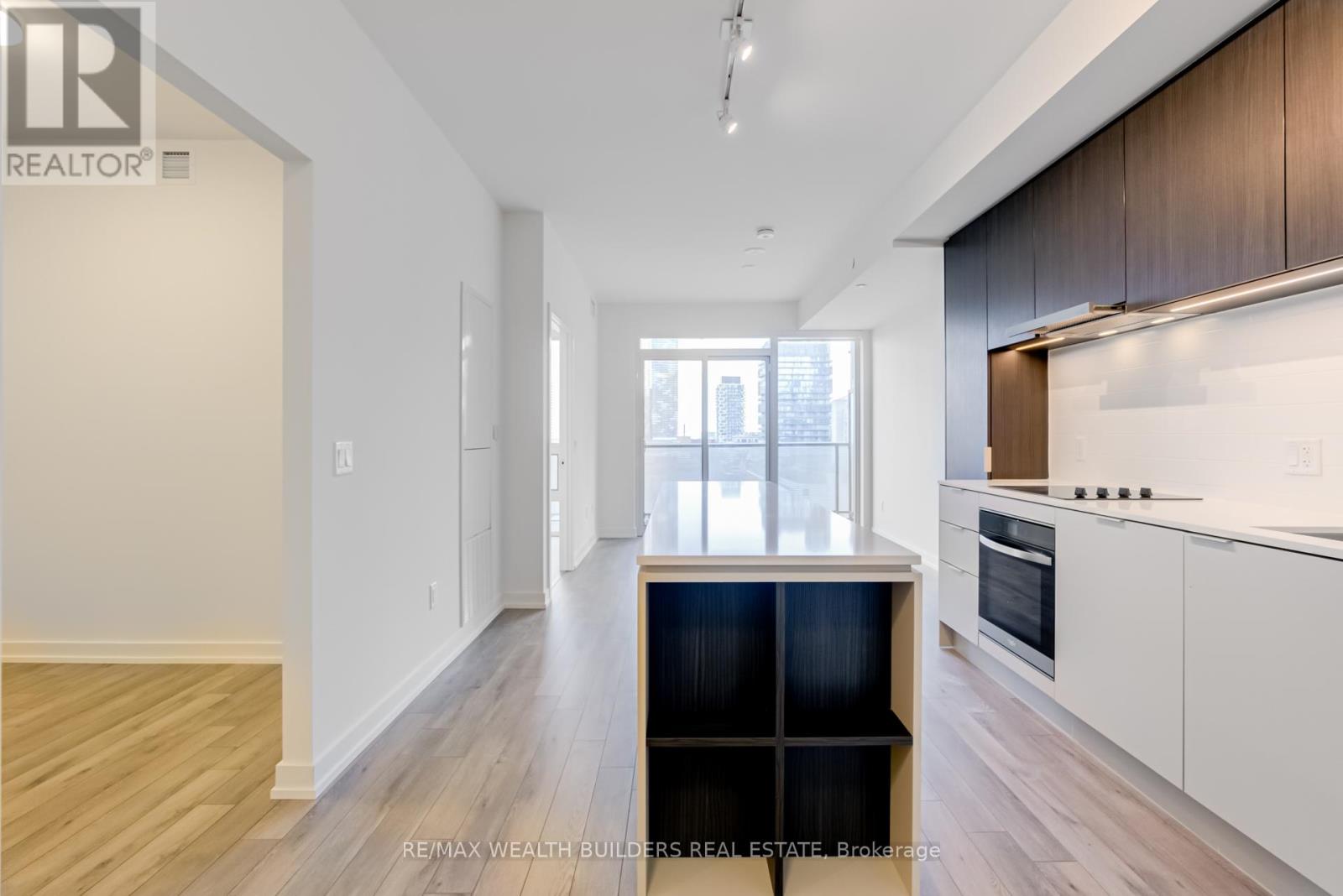 1208 - 89 Church Street, Toronto, Ontario  M5C 0B7 - Photo 2 - C13612386