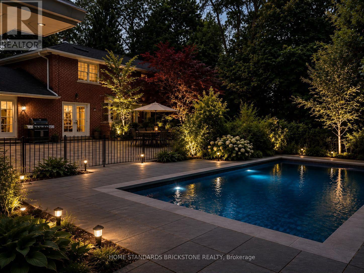 2 Zaharias Court, Toronto, Ontario  M2L 2H6 - Photo 11 - C13612536