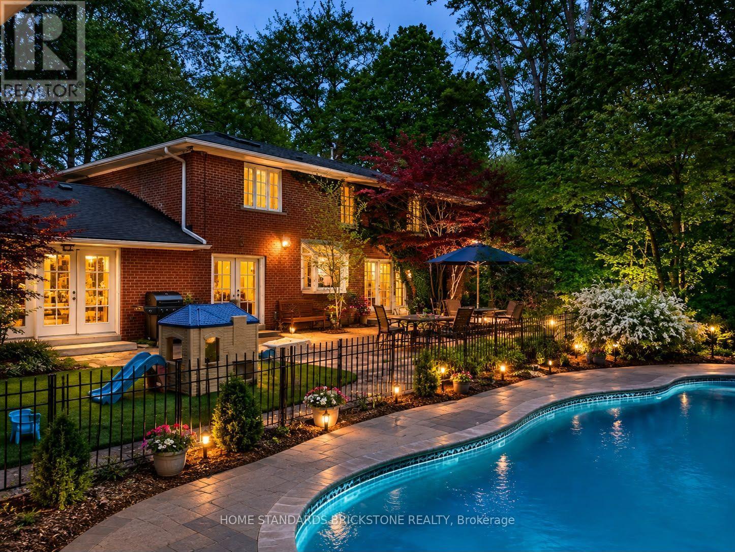 2 Zaharias Court, Toronto, Ontario  M2L 2H6 - Photo 12 - C13612536