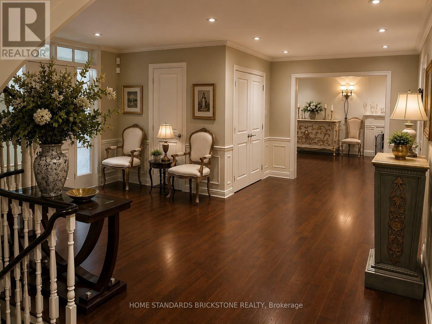 2 Zaharias Court, Toronto, Ontario  M2L 2H6 - Photo 2 - C13612536