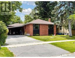 8 APPLEFIELD DRIVE, Toronto, Ontario