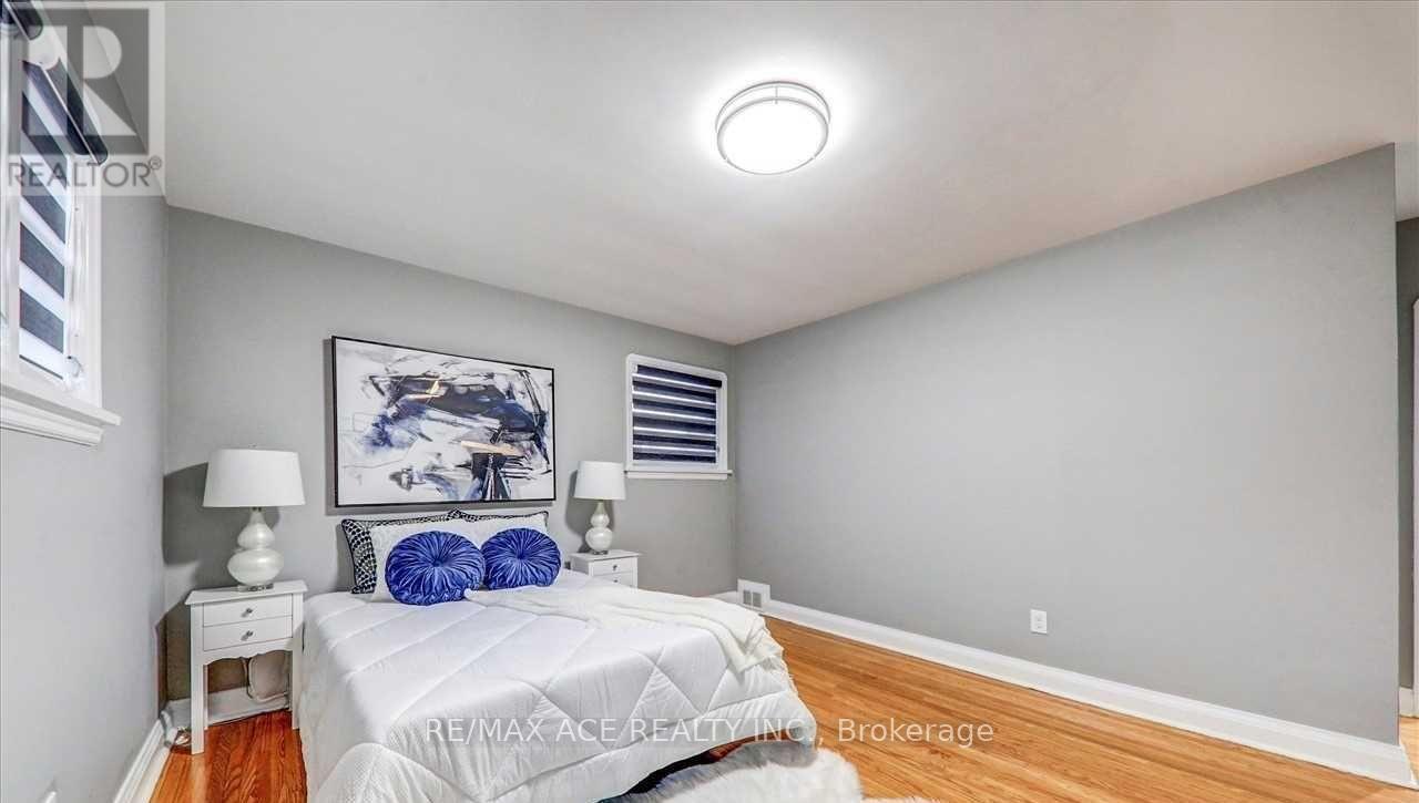 5 Windy Ridge Drive, Toronto, Ontario  M1M 1H6 - Photo 10 - E13612532