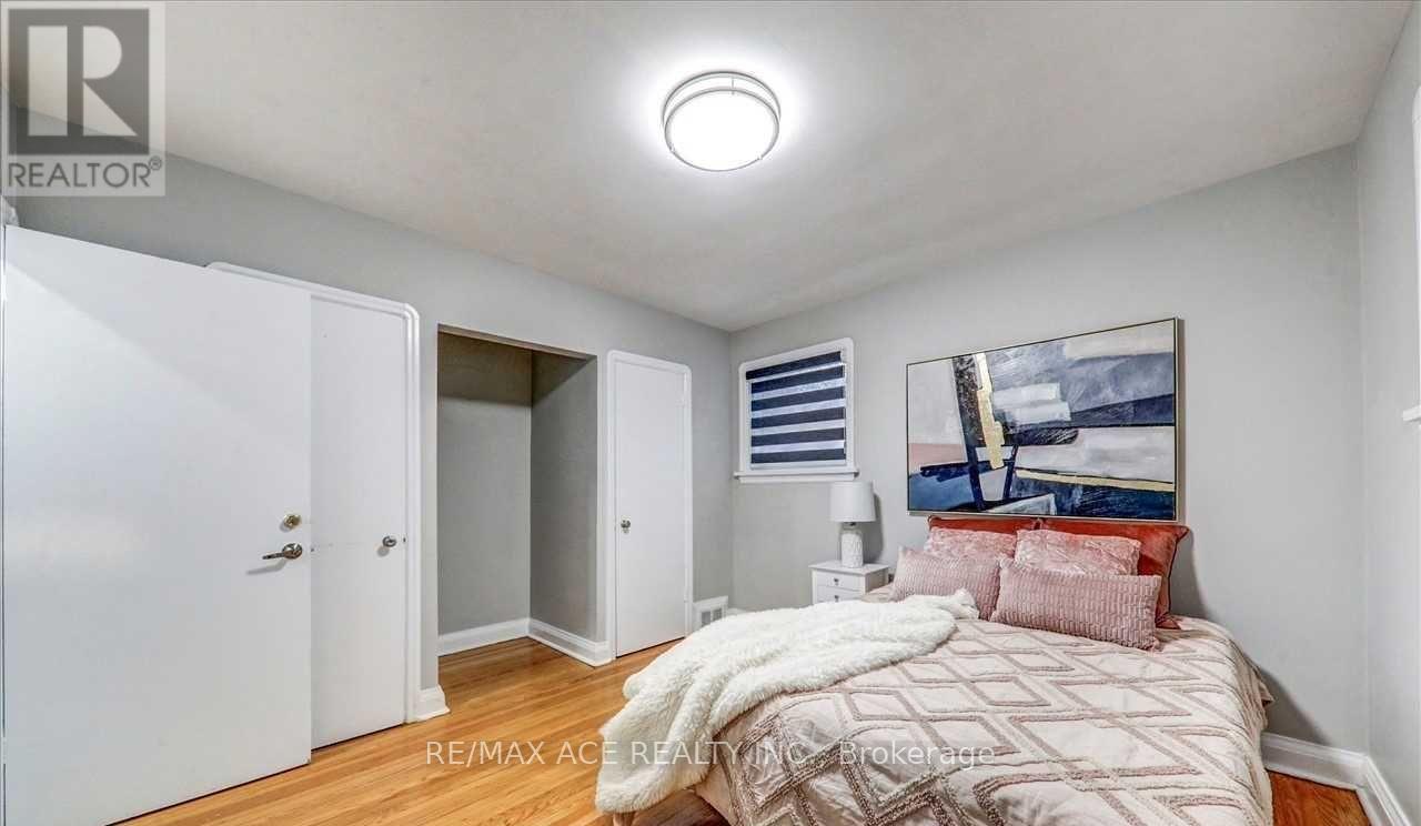 5 Windy Ridge Drive, Toronto, Ontario  M1M 1H6 - Photo 12 - E13612532
